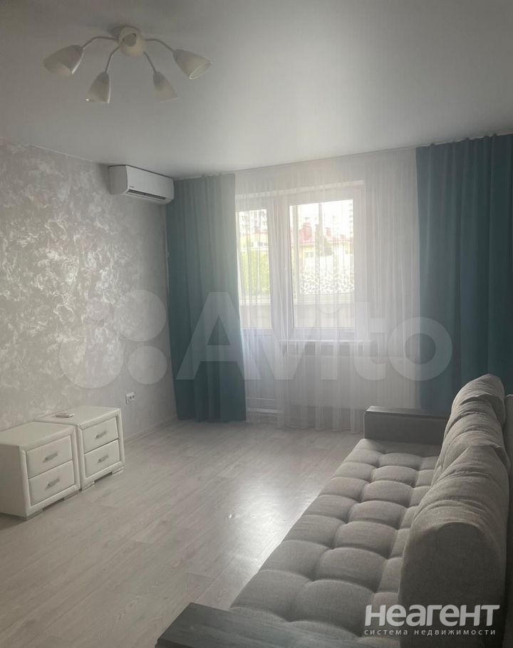 Продается 1-комнатная квартира, 36 м²