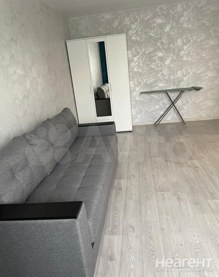 Продается 1-комнатная квартира, 36 м²