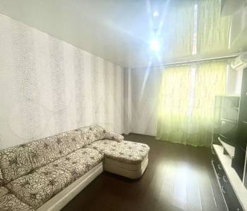 Продается 1-комнатная квартира, 40 м²