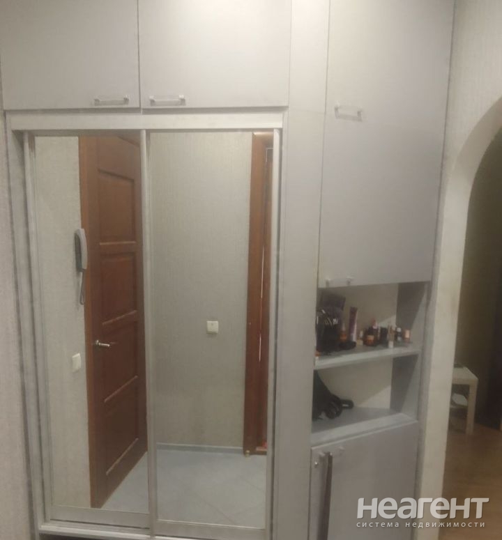 Продается 1-комнатная квартира, 34 м²