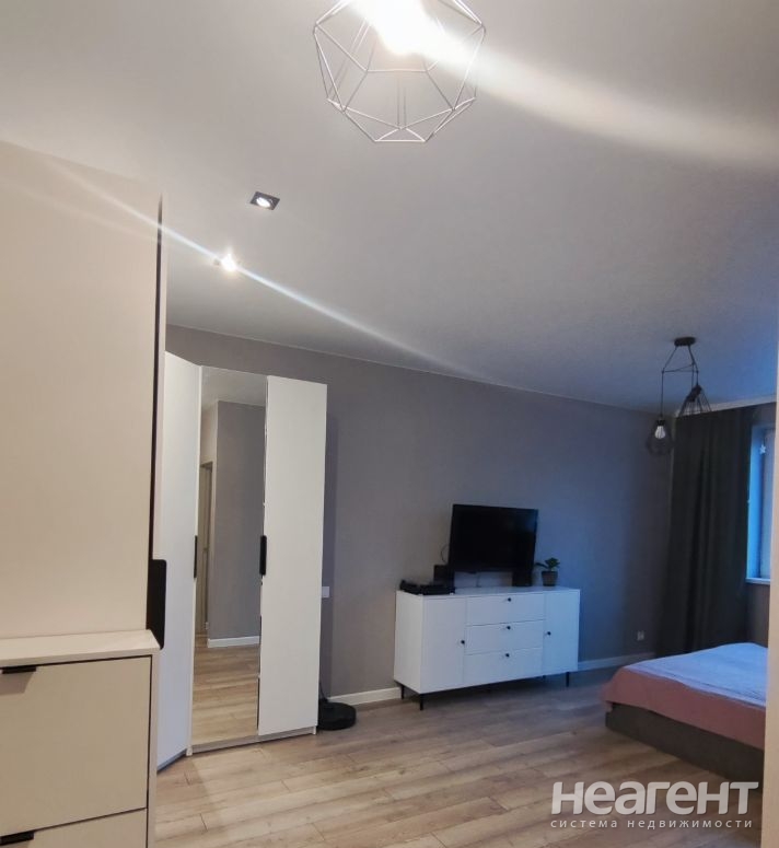 Продается 1-комнатная квартира, 39 м²