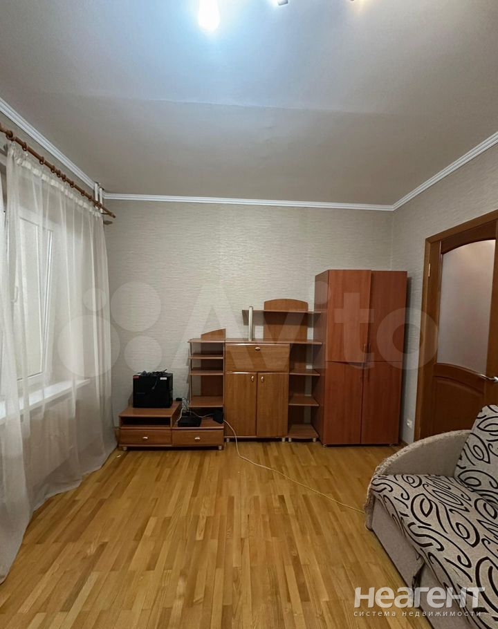 Продается 1-комнатная квартира, 49 м²