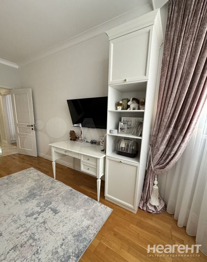 Продается 2-х комнатная квартира, 92 м²