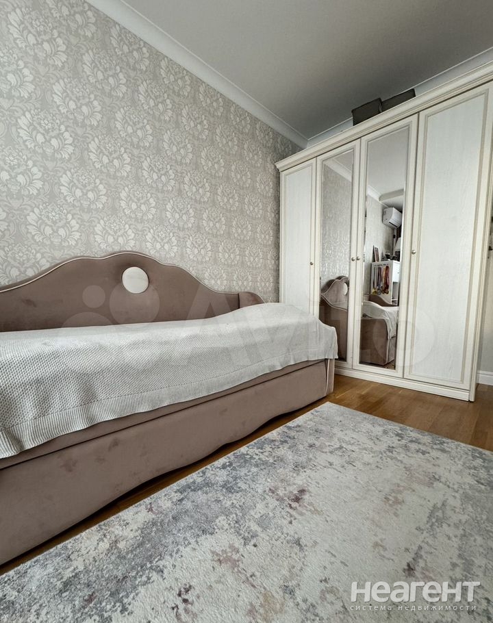 Продается 2-х комнатная квартира, 92 м²