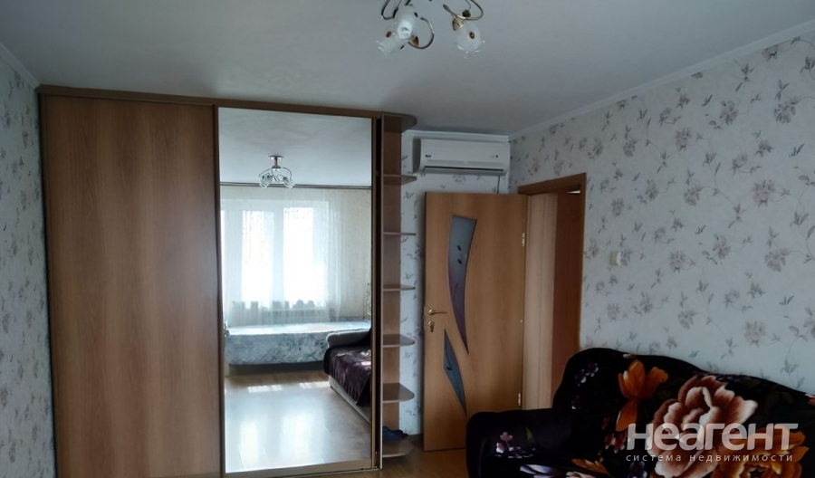 Сдается 1-комнатная квартира, 32 м²