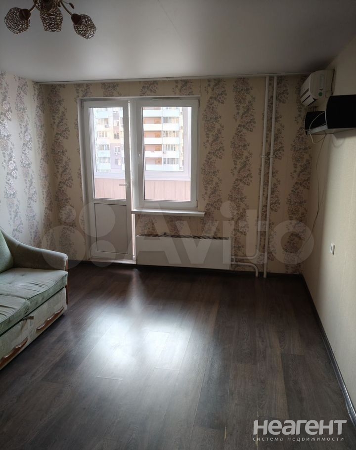 Продается 1-комнатная квартира, 37,9 м²