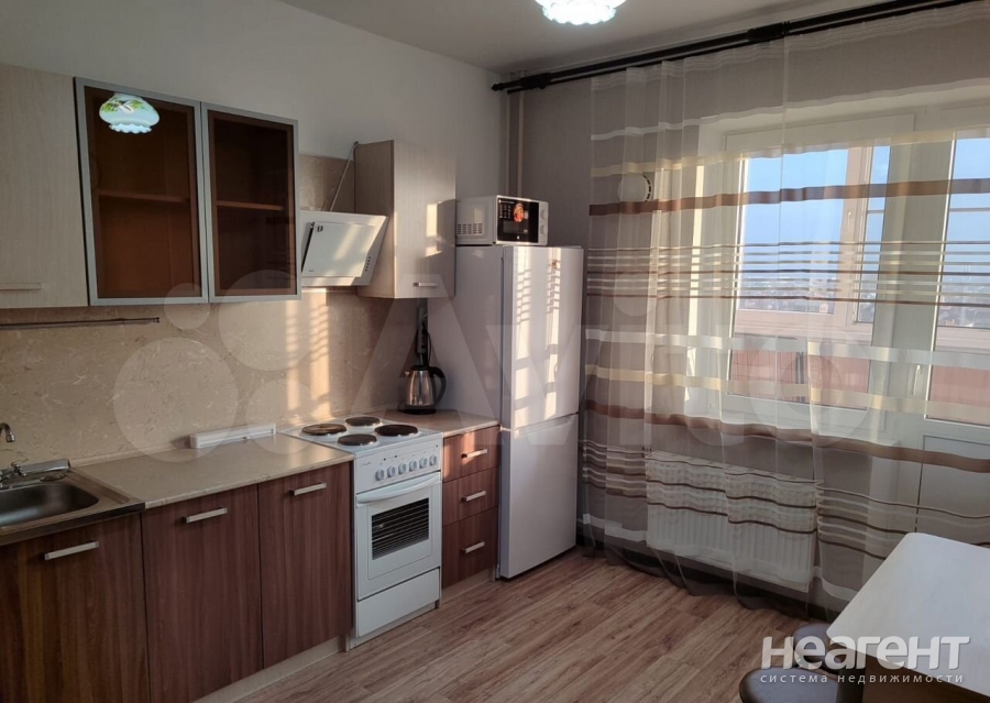 Сдается 1-комнатная квартира, 43 м²