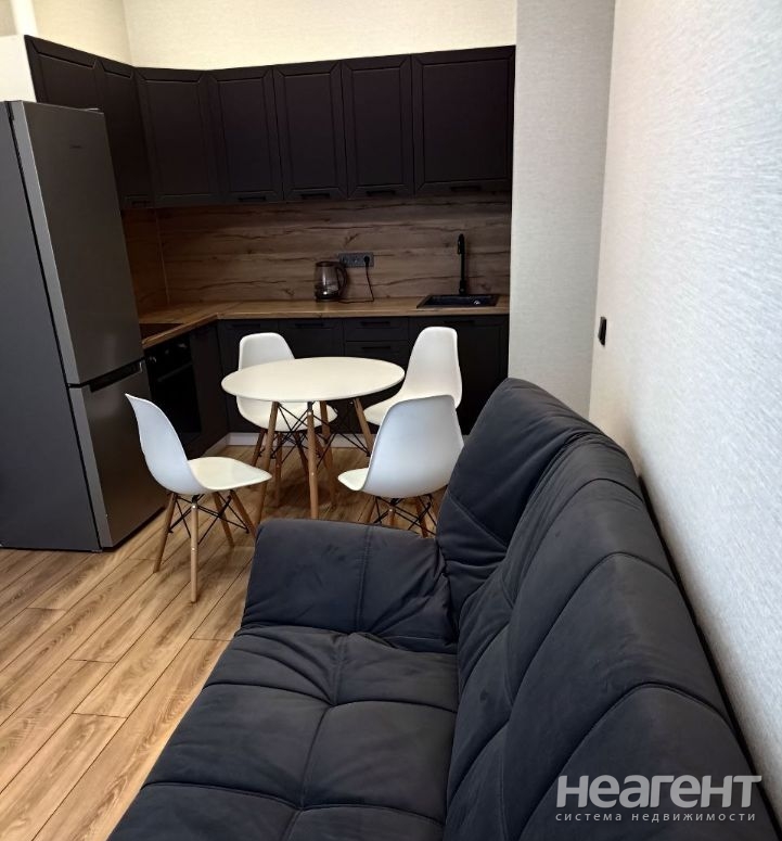 Сдается 2-х комнатная квартира, 57 м²