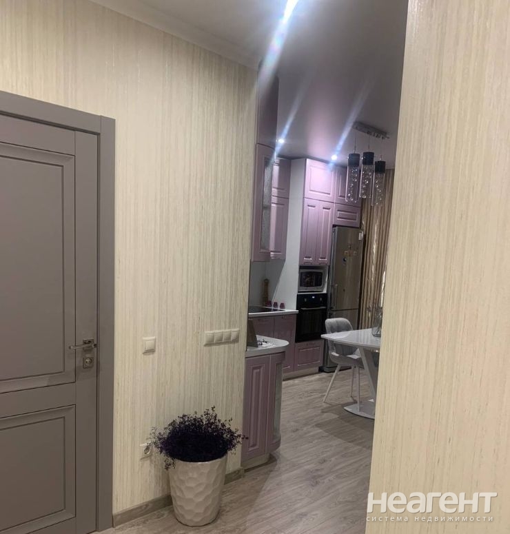 Продается 1-комнатная квартира, 55,8 м²