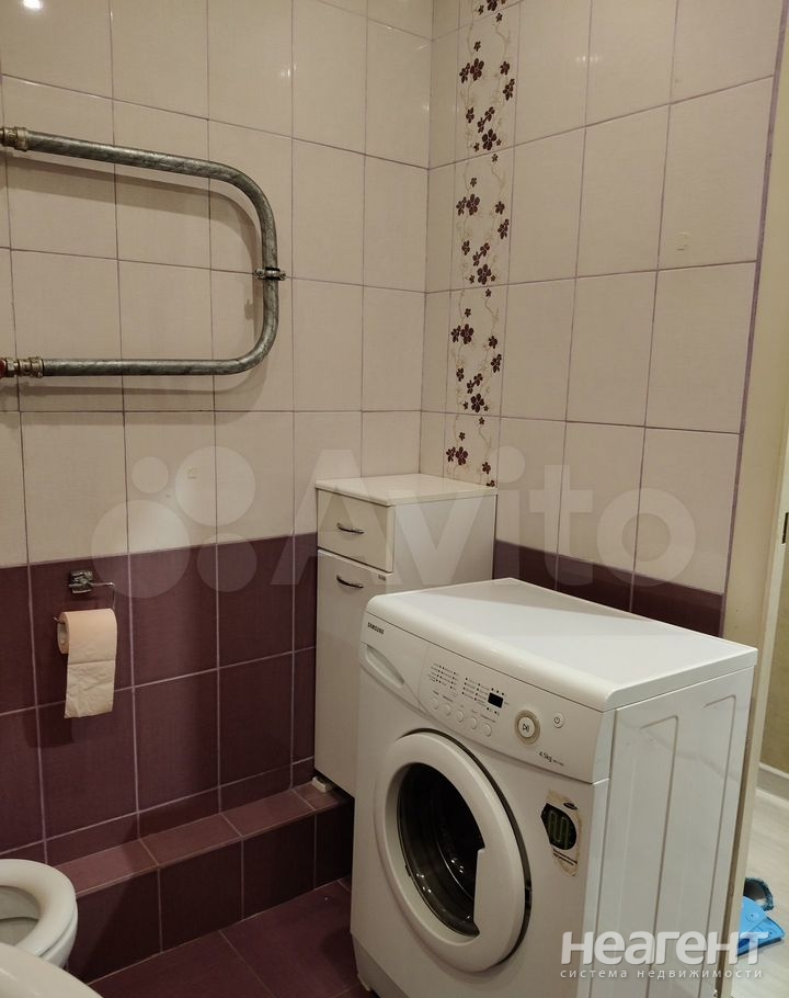 Сдается 1-комнатная квартира, 40 м²