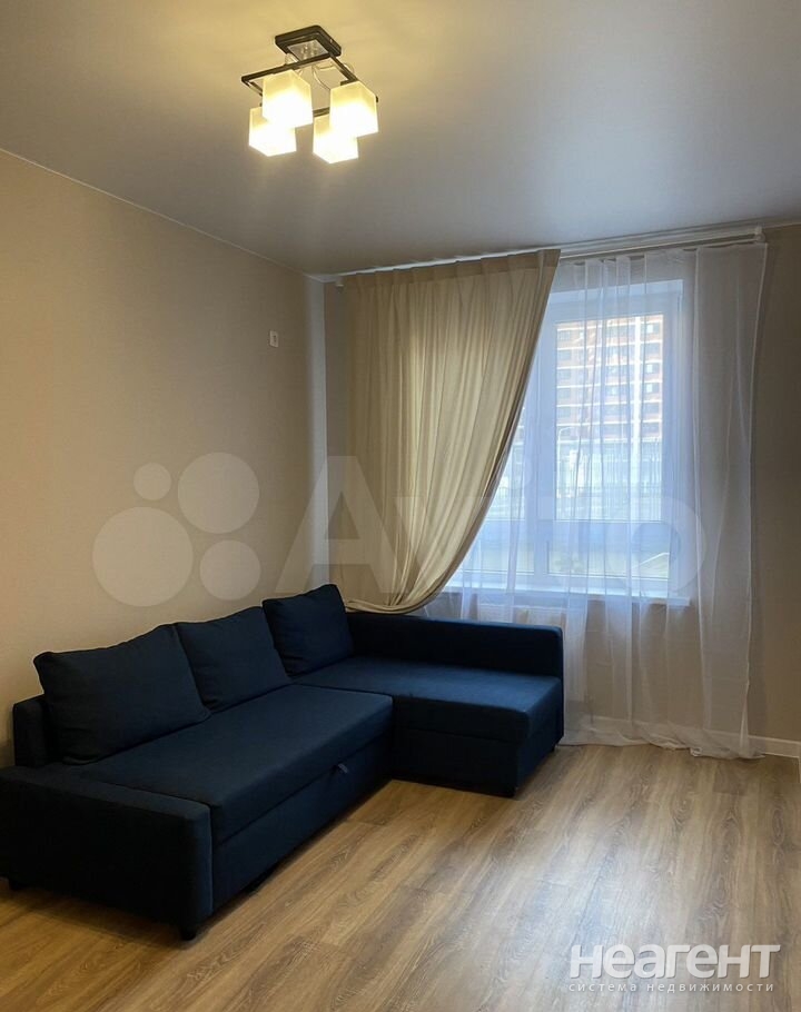 Продается 1-комнатная квартира, 35 м²