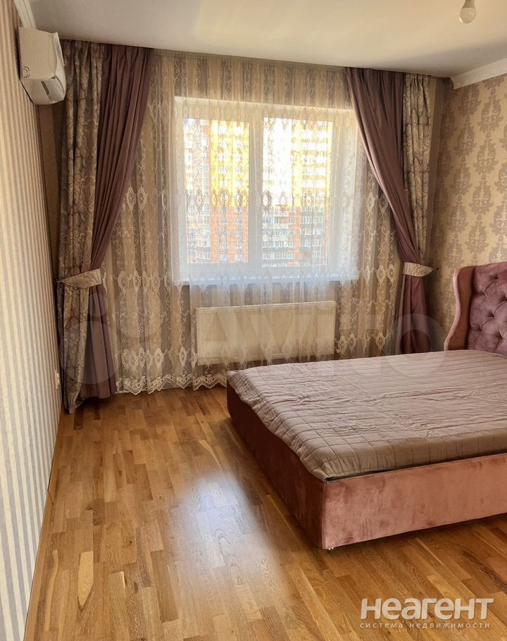 Сдается Многокомнатная квартира, 105 м²