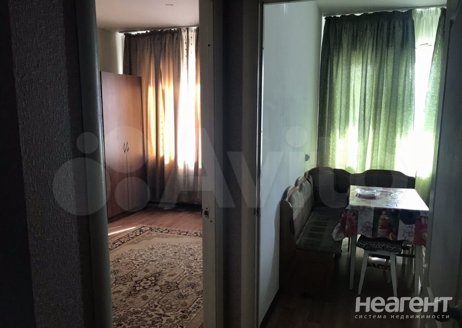 Продается 1-комнатная квартира, 38 м²