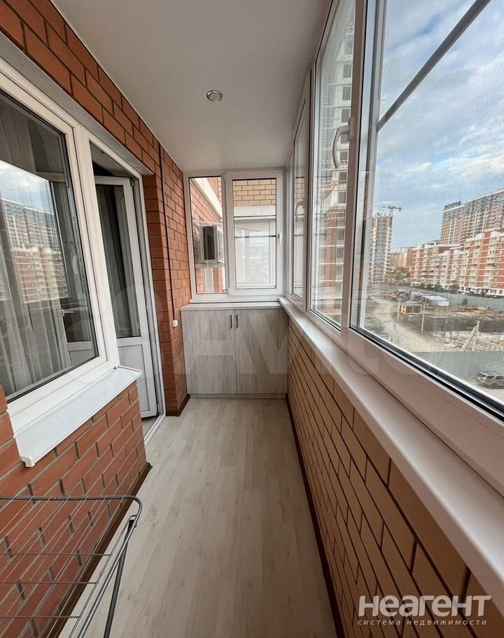 Сдается 1-комнатная квартира, 50 м²