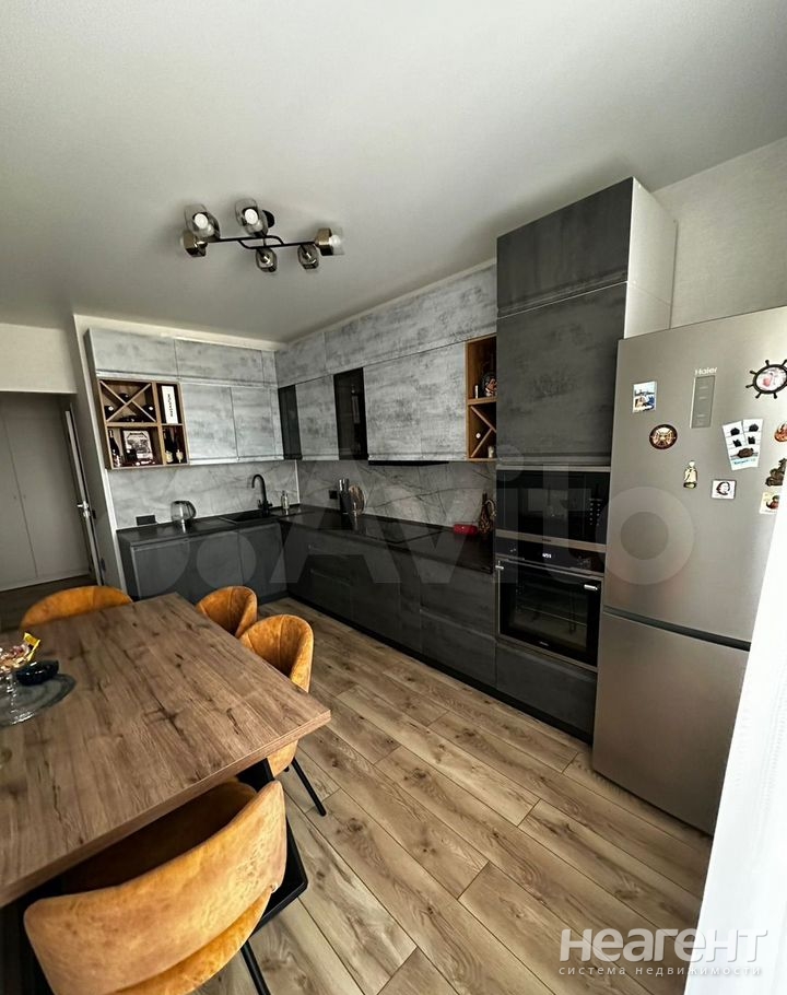 Продается 1-комнатная квартира, 39,7 м²