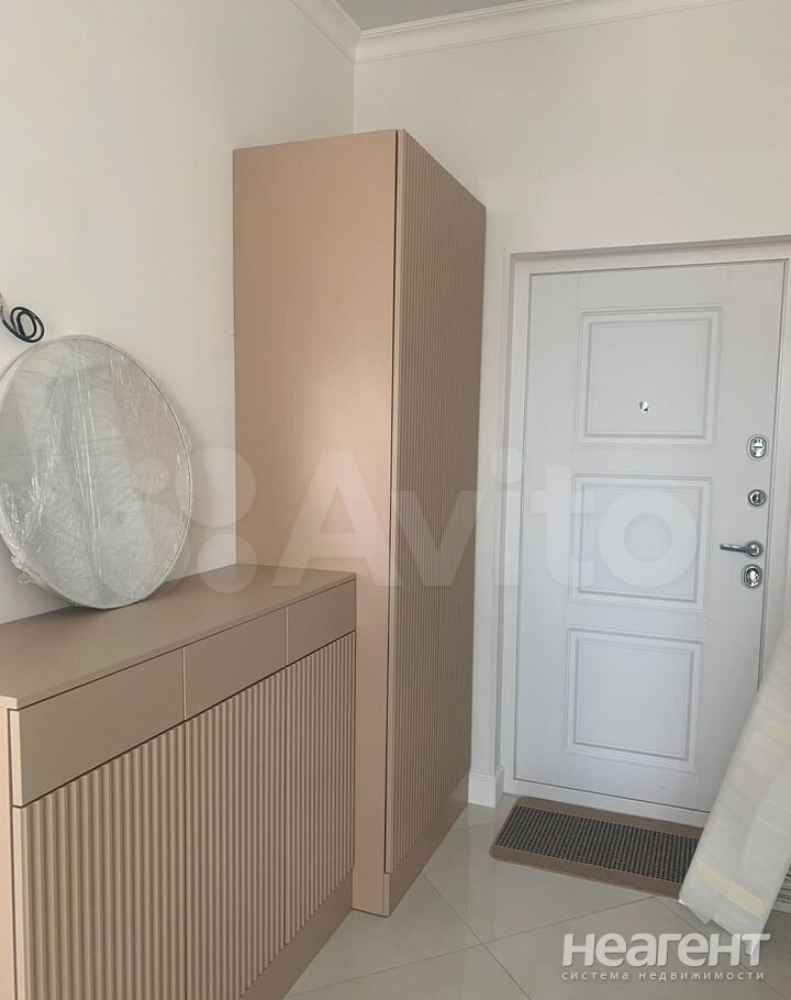 Продается 1-комнатная квартира, 45 м²