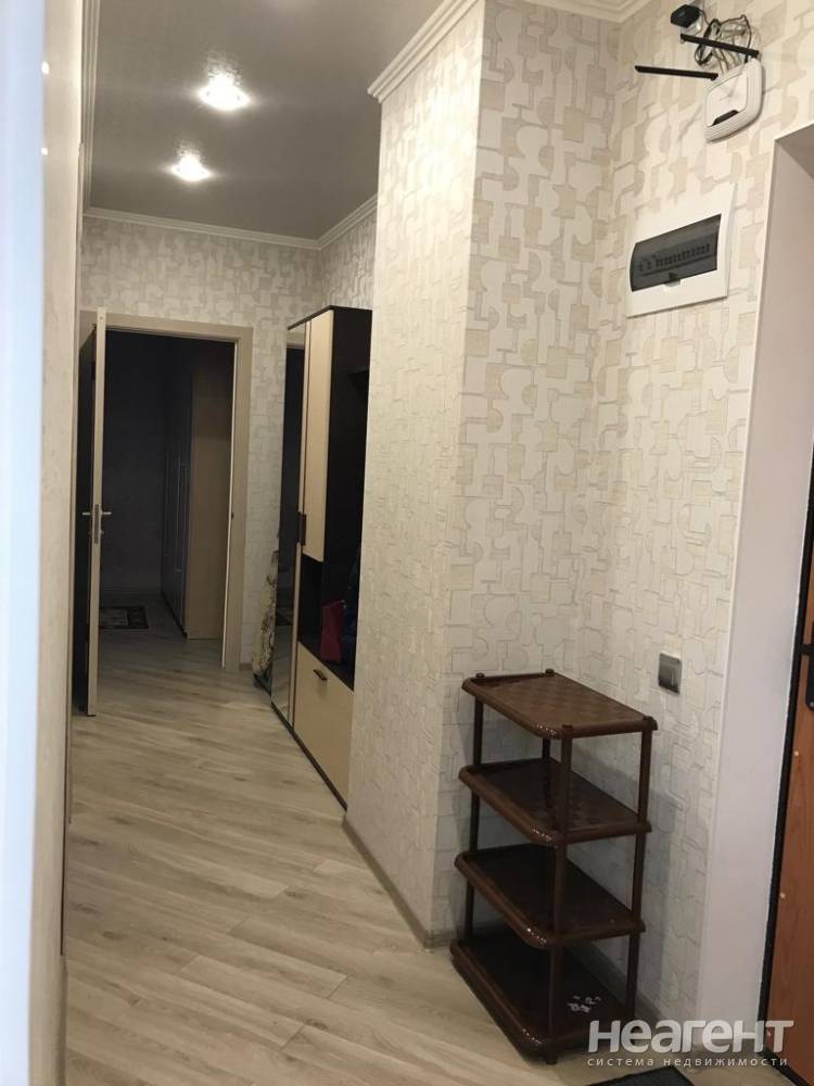 Сдается 2-х комнатная квартира, 64 м²