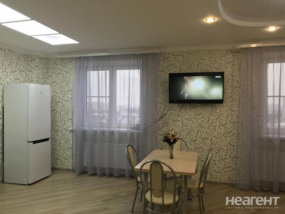 Сдается 2-х комнатная квартира, 64 м²