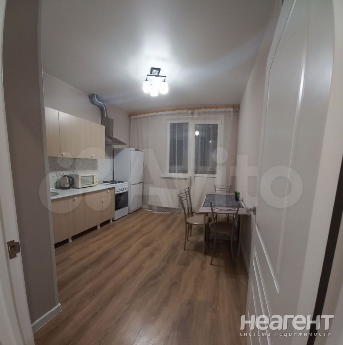 Сдается 1-комнатная квартира, 37 м²