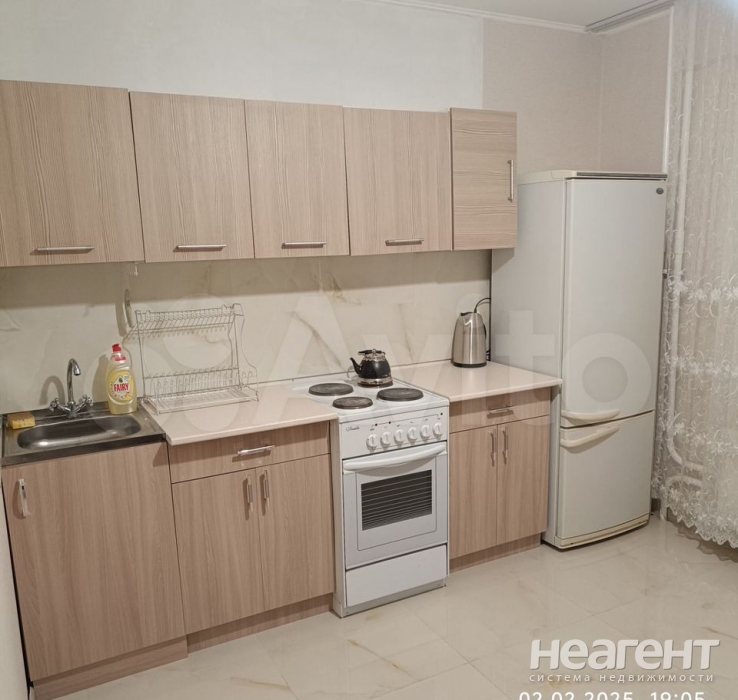 Сдается 1-комнатная квартира, 38 м²