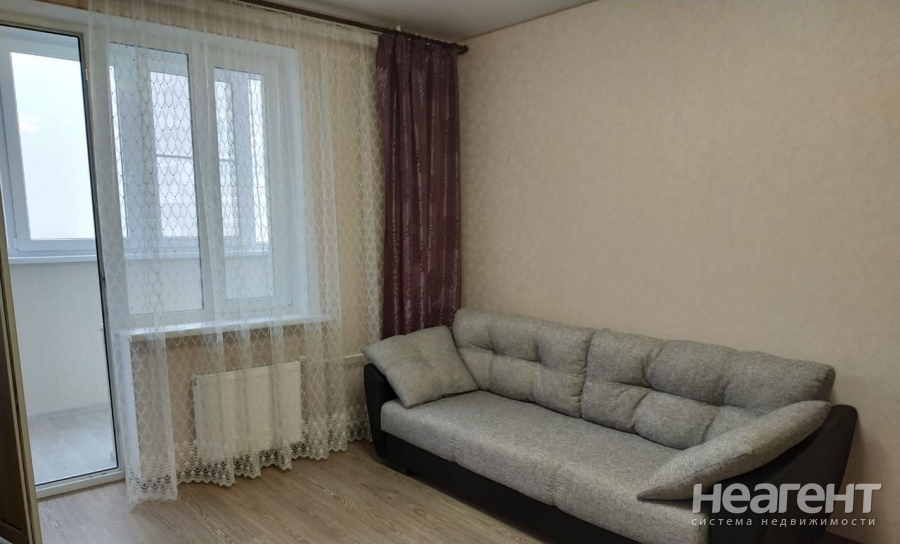 Сдается 1-комнатная квартира, 38 м²