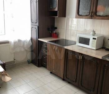 Сдается 1-комнатная квартира, 40 м²