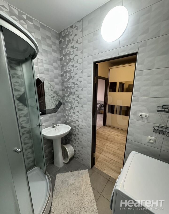 Сдается 1-комнатная квартира, 41 м²