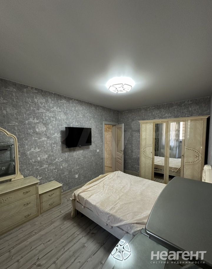 Сдается 1-комнатная квартира, 40 м²