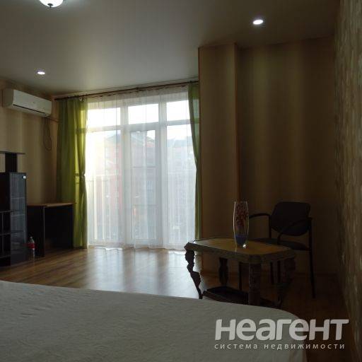 Сдается 1-комнатная квартира, 38 м²