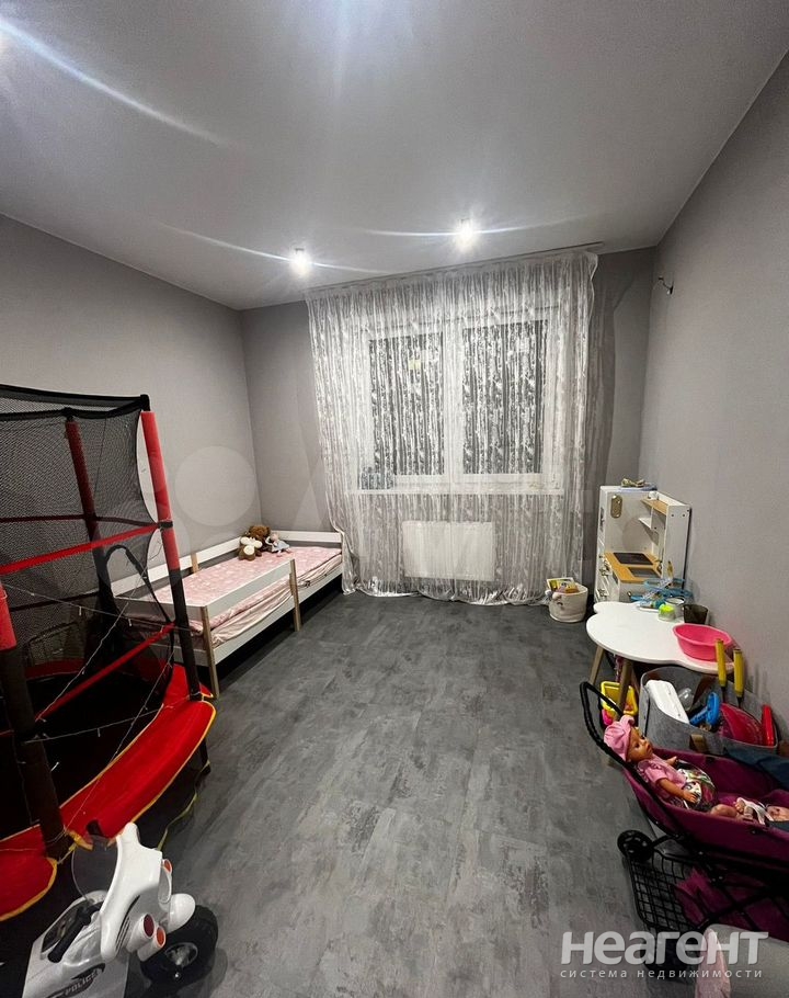 Сдается 2-х комнатная квартира, 64 м²