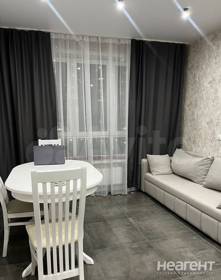 Сдается 2-х комнатная квартира, 64 м²