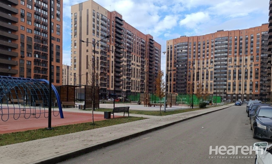 Продается 1-комнатная квартира, 32 м²