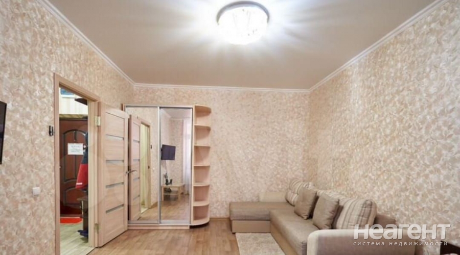 Продается 1-комнатная квартира, 45 м²