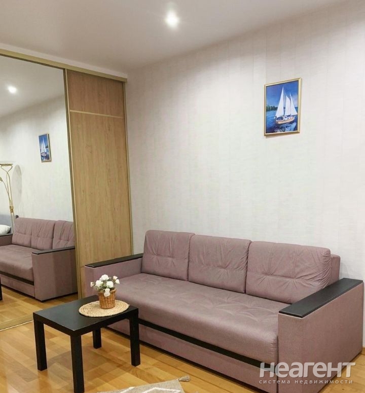 Продается 1-комнатная квартира, 40 м²