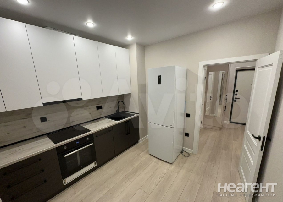 Сдается 1-комнатная квартира, 38 м²