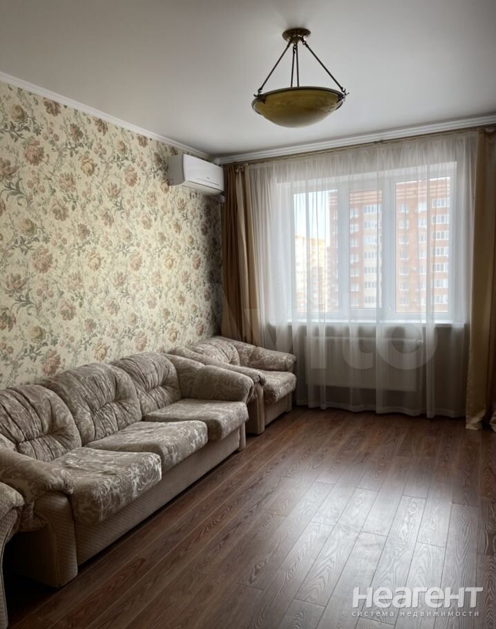 Сдается 2-х комнатная квартира, 65 м²