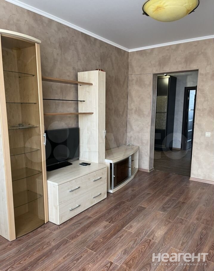 Сдается 2-х комнатная квартира, 65 м²