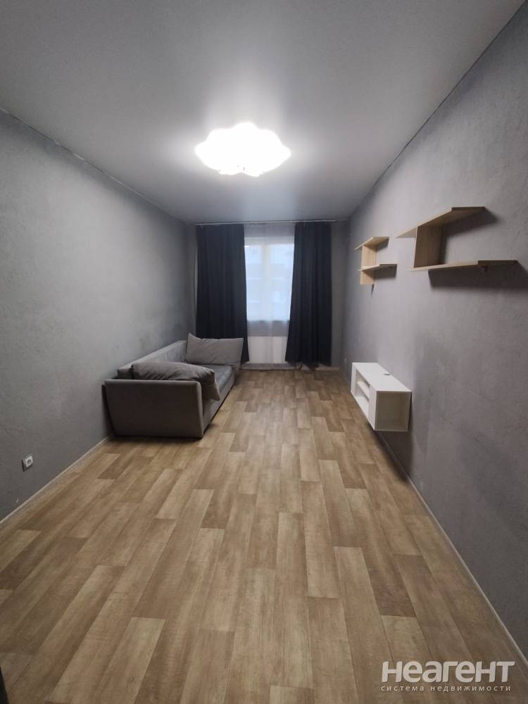 Продается 1-комнатная квартира, 39 м²