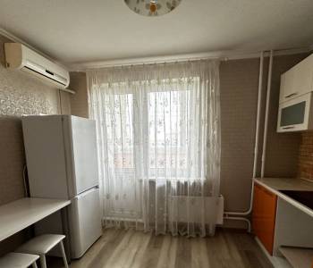 Сдается 1-комнатная квартира, 43 м²