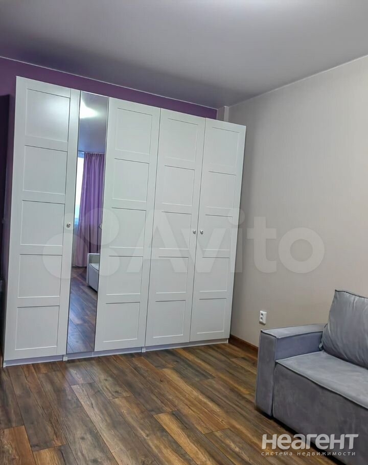 Продается 1-комнатная квартира, 43 м²