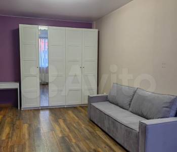 Продается 1-комнатная квартира, 43 м²