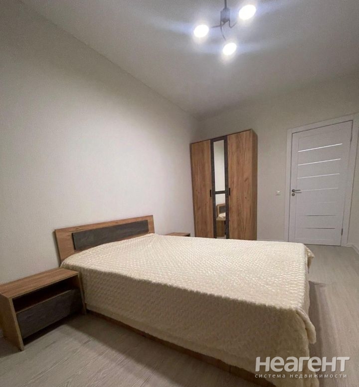 Сдается 1-комнатная квартира, 39 м²