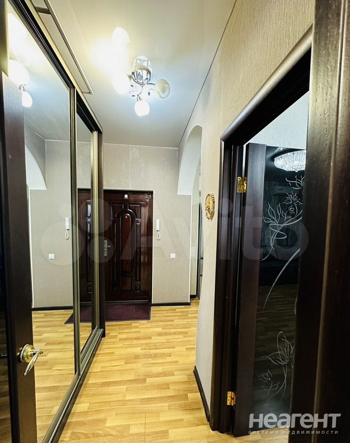 Сдается 1-комнатная квартира, 47 м²