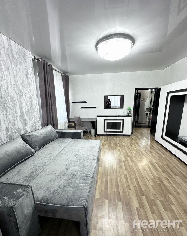 Сдается 1-комнатная квартира, 47 м²