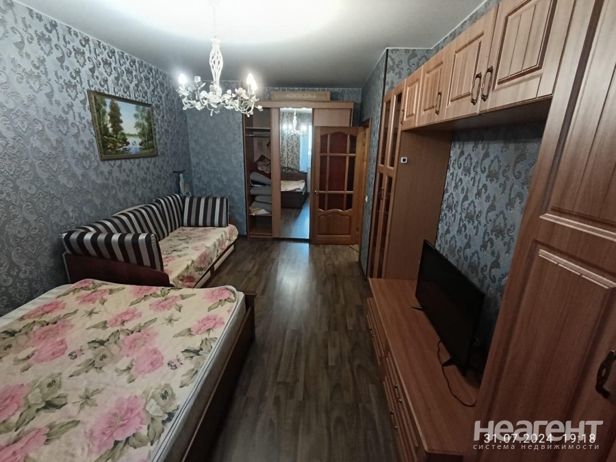 Сдается 1-комнатная квартира, 45 м²