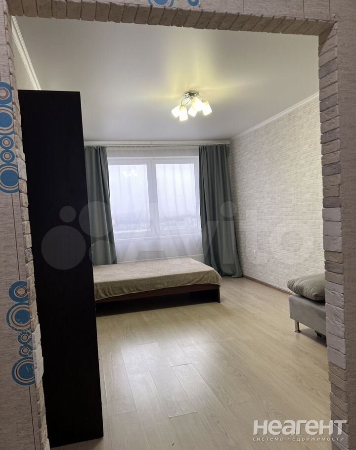 Сдается 1-комнатная квартира, 42 м²