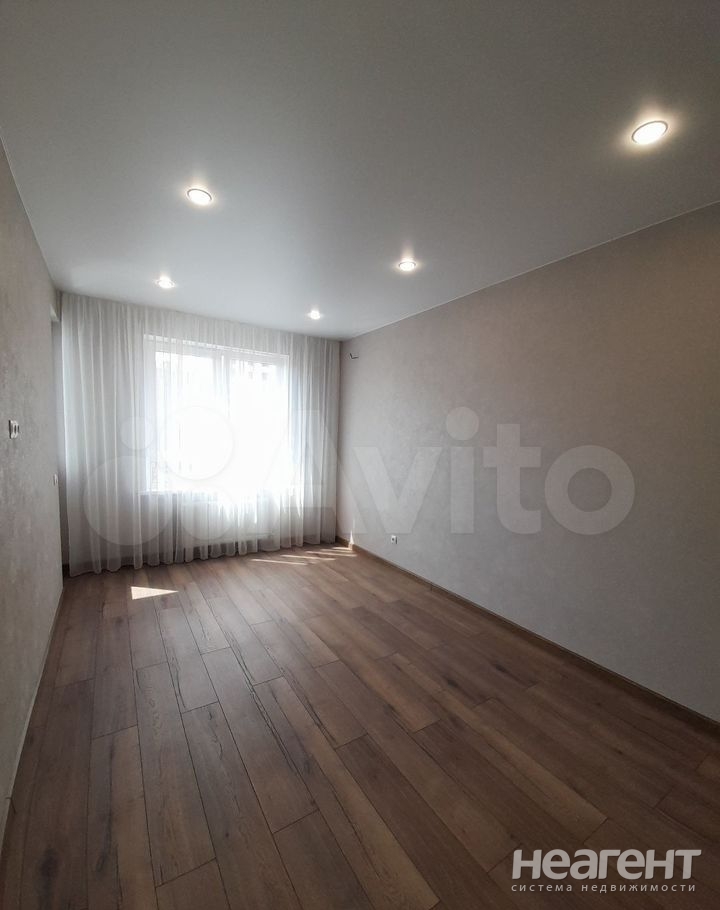 Продается 1-комнатная квартира, 38 м²