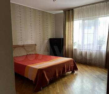 Продается Многокомнатная квартира, 123 м²