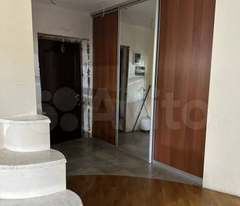 Продается Многокомнатная квартира, 123 м²