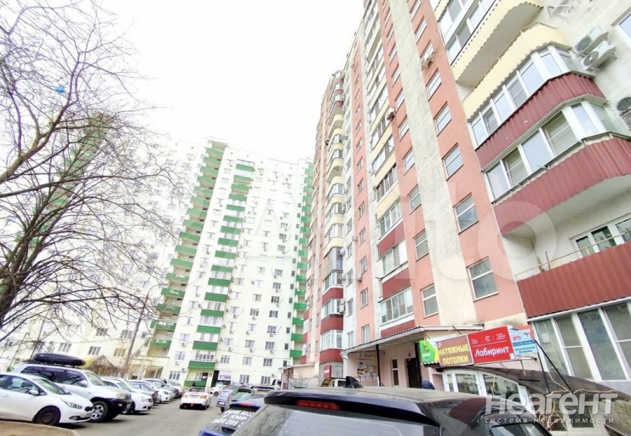 Продается Многокомнатная квартира, 100 м²